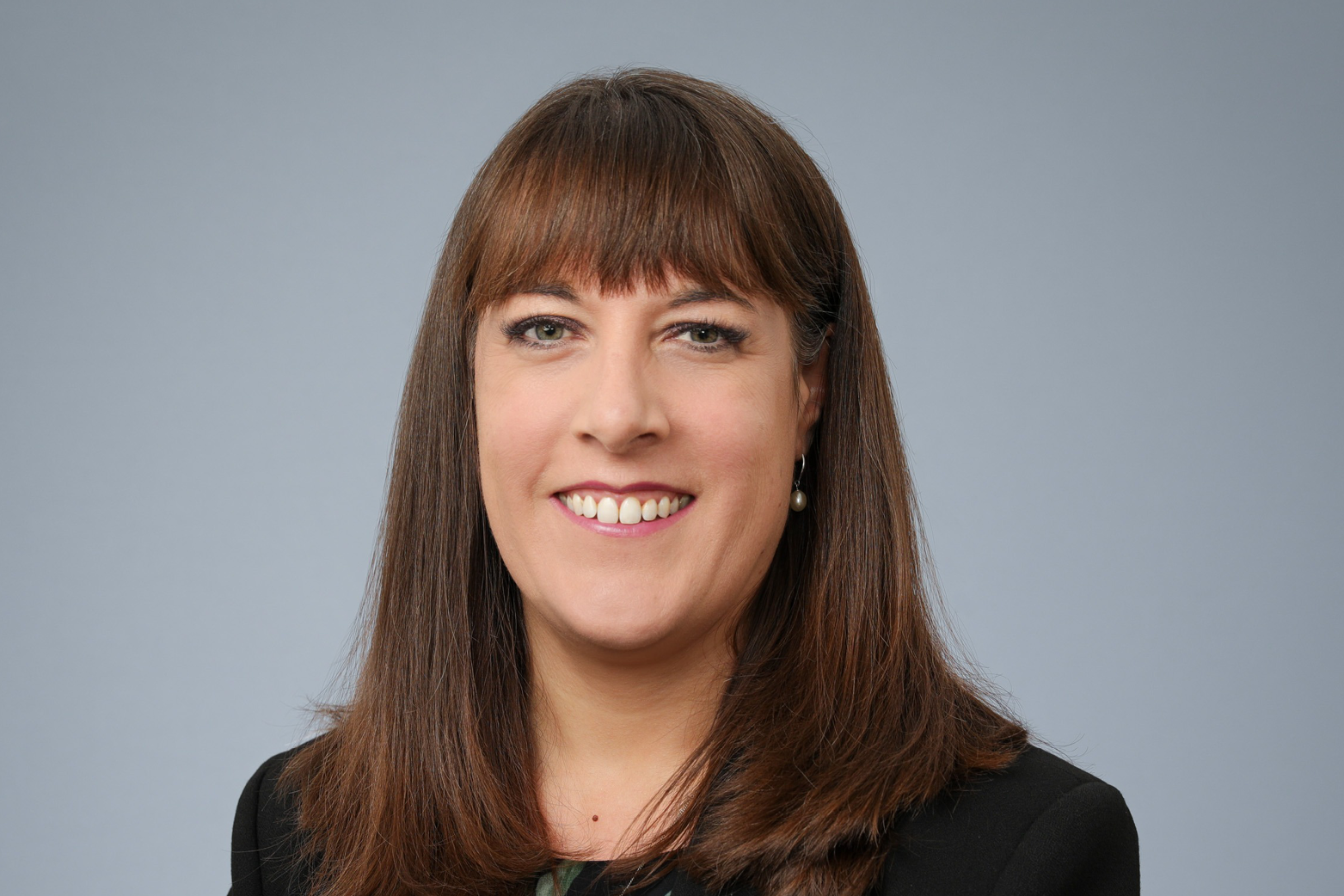 Linda V2 Closer Crop